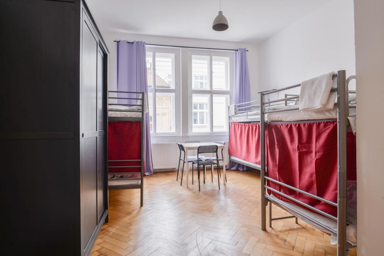 Globe Hostel Prague Adults Only Praga Exterior foto