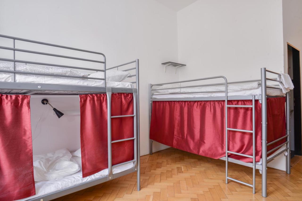 Globe Hostel Prague Adults Only Praga Exterior foto