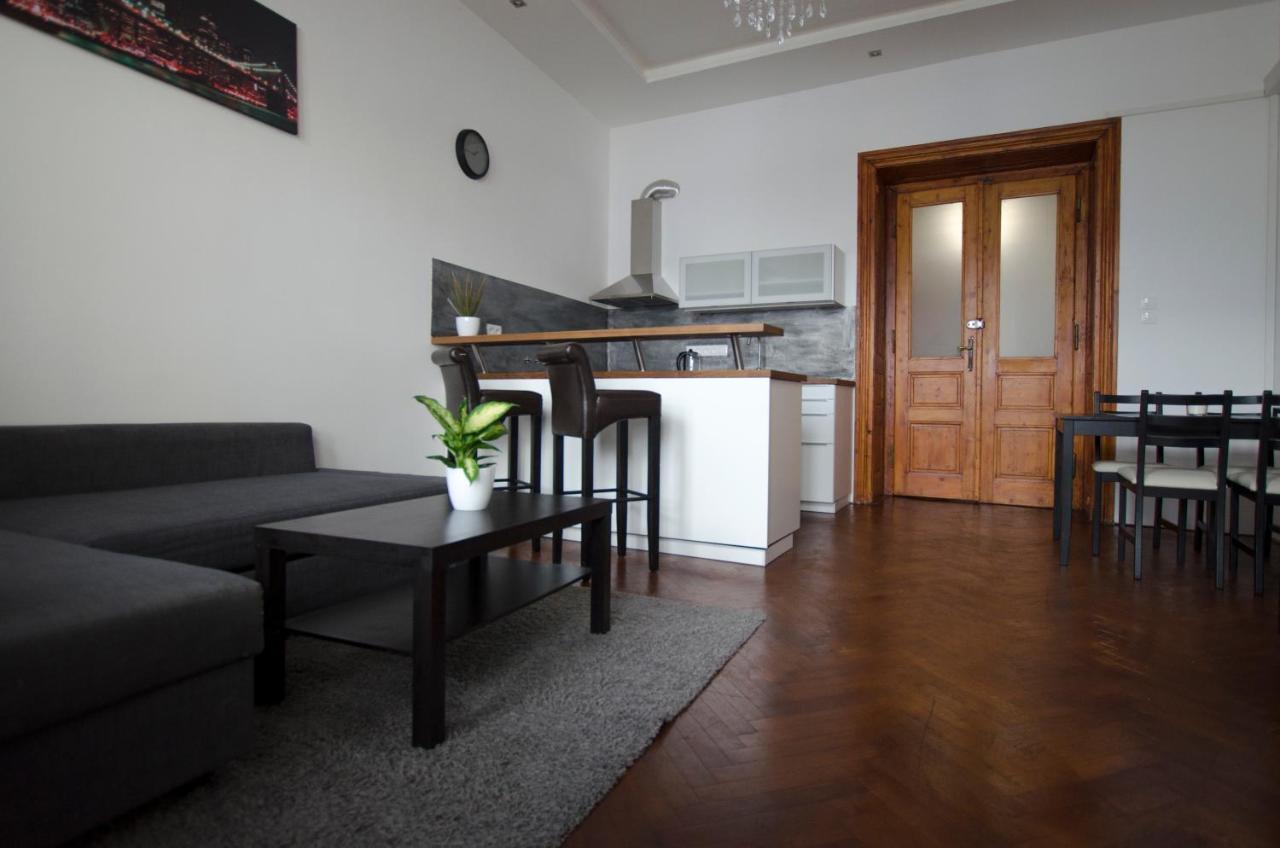 Globe Hostel Prague Adults Only Praga Exterior foto