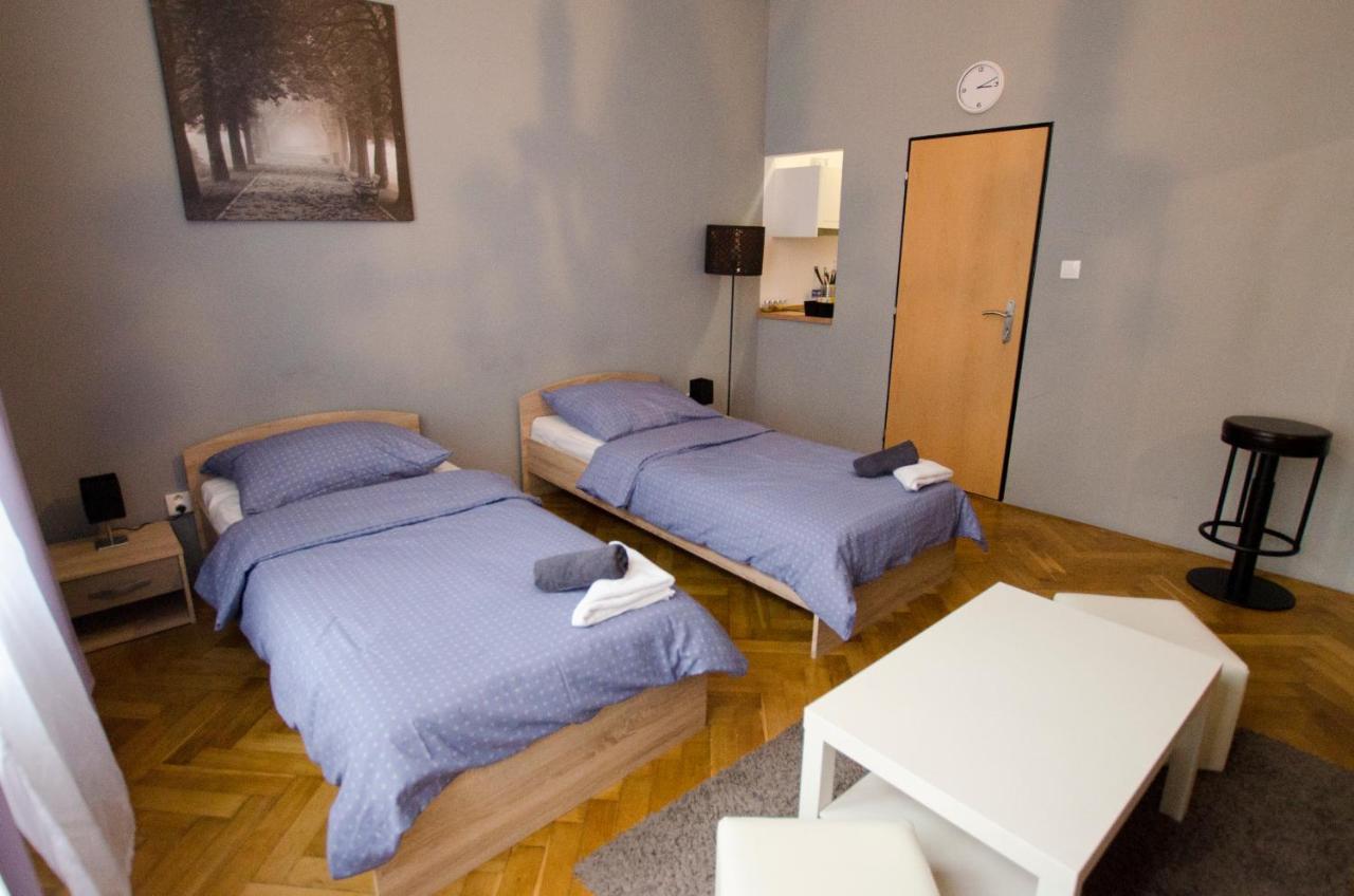 Globe Hostel Prague Adults Only Praga Exterior foto