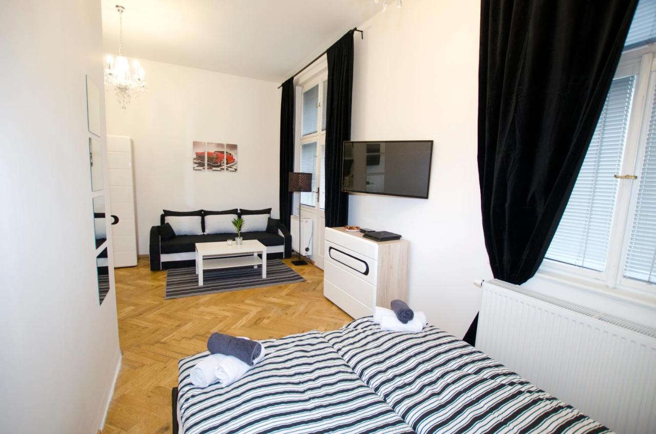 Globe Hostel Prague Adults Only Praga Exterior foto