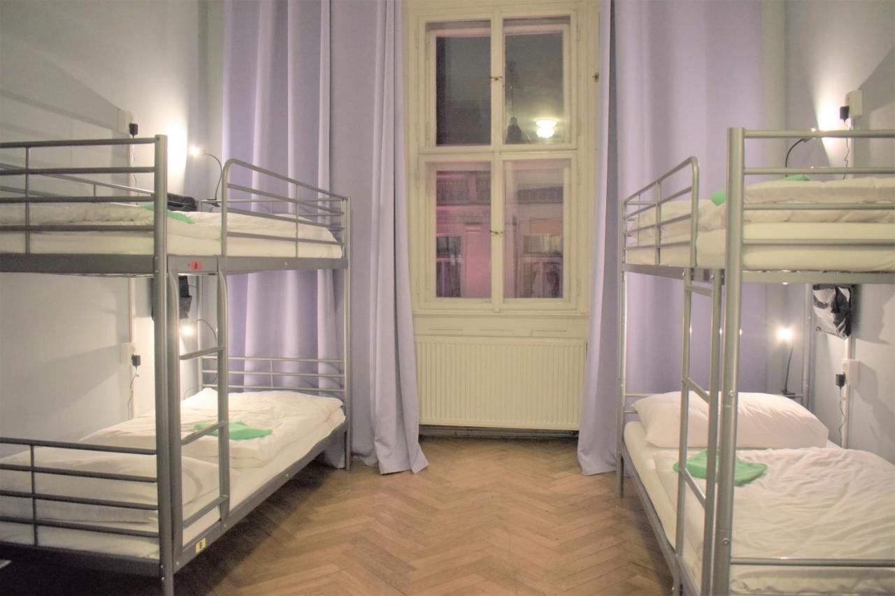 Globe Hostel Prague Adults Only Praga Exterior foto