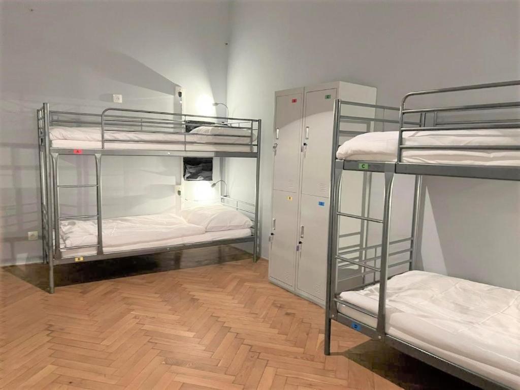 Globe Hostel Prague Adults Only Praga Exterior foto