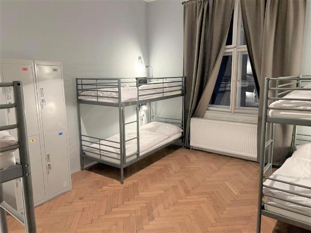 Globe Hostel Prague Adults Only Praga Exterior foto