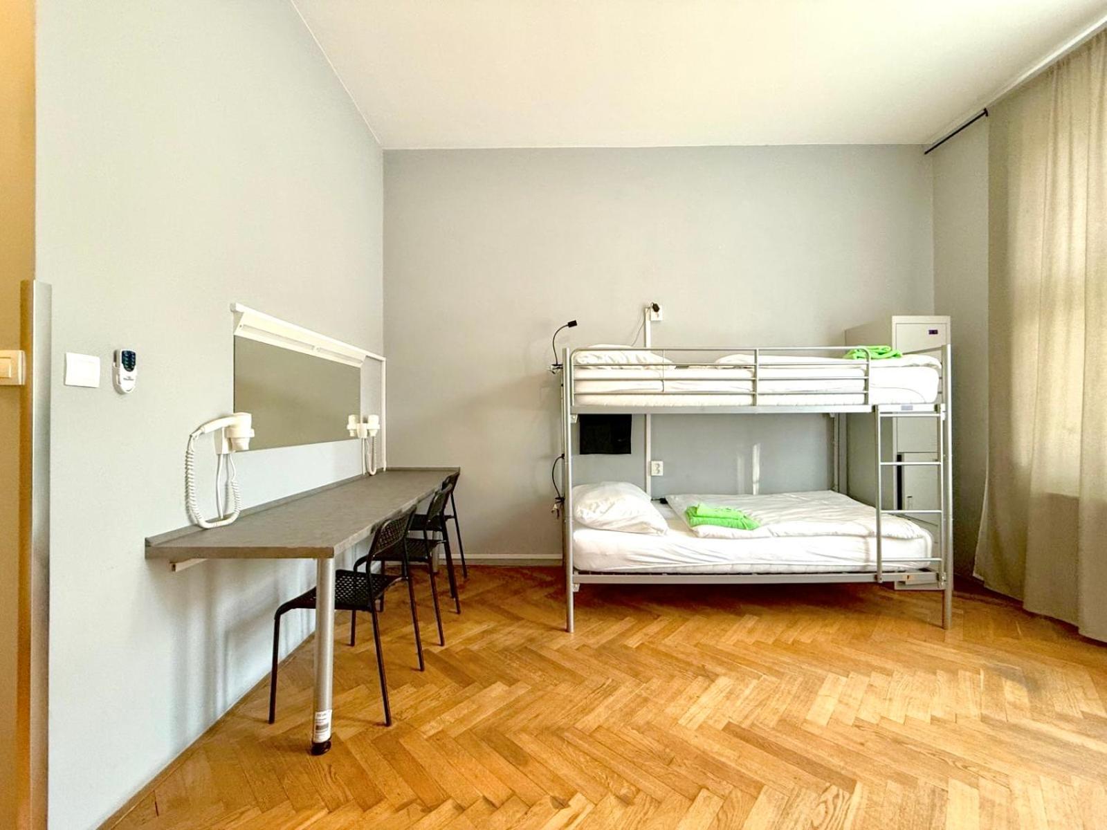 Globe Hostel Prague Adults Only Praga Exterior foto